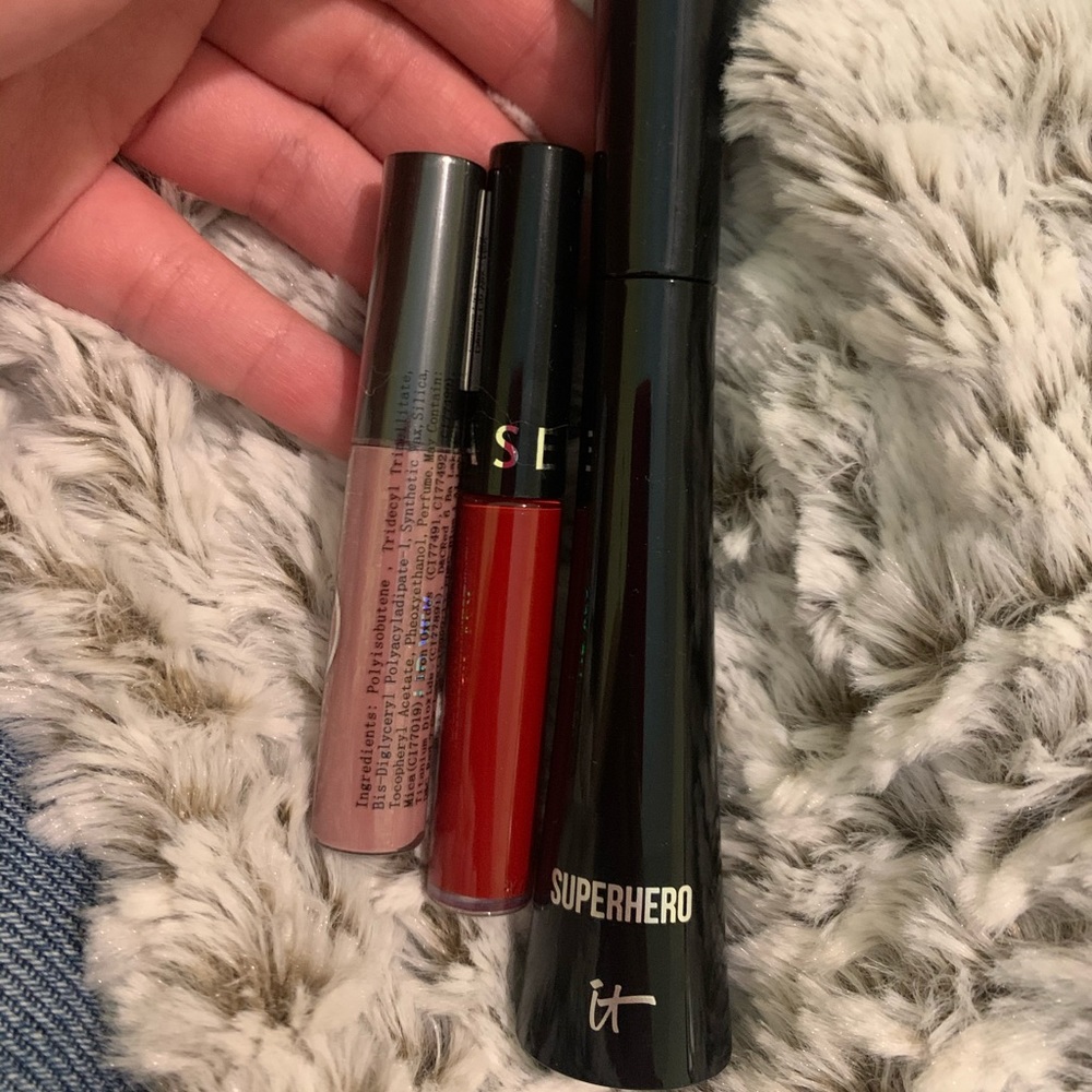 Samples plus brand new mascara !! Bundle